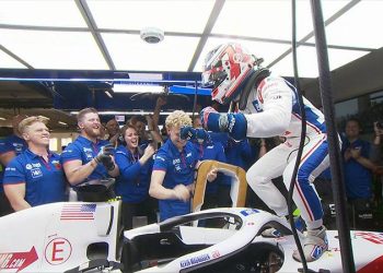 Formula 1: Brezilya'da yapılacak Sprint yarışına Magnussen pole pozisyonundan başlayacak!