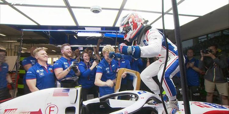 Formula 1: Brezilya'da yapılacak Sprint yarışına Magnussen pole pozisyonundan başlayacak!