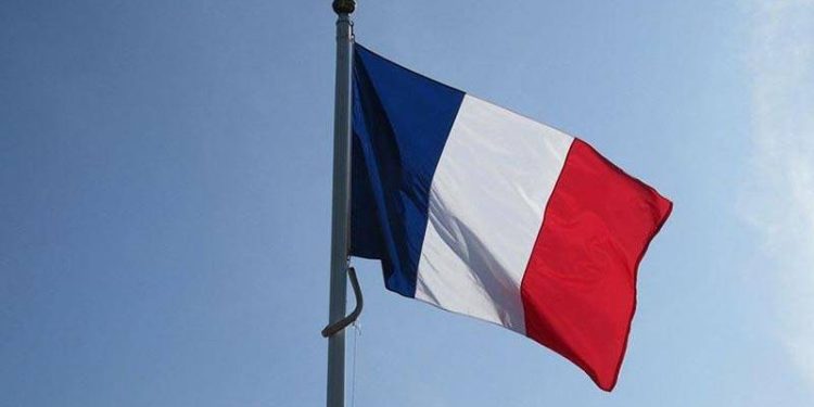 Fransa hükümeti 6. kez bir yasa tasarısının oylanmadan meclisten geçmesi için yetki kullandı