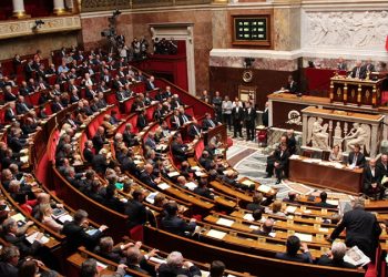 Fransa'da Ulusal Meclis, kürtajın anayasal hak olarak korunmasını onayladı