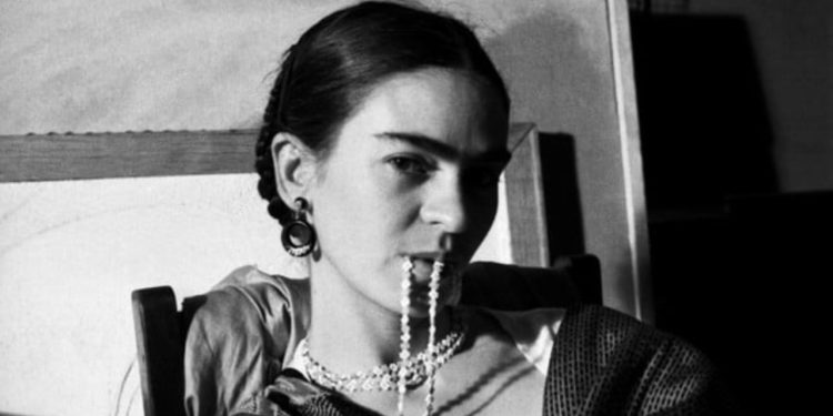 Frida Kahlo'nun çöpe attığı eseri 8,63 milyon dolara satıldı