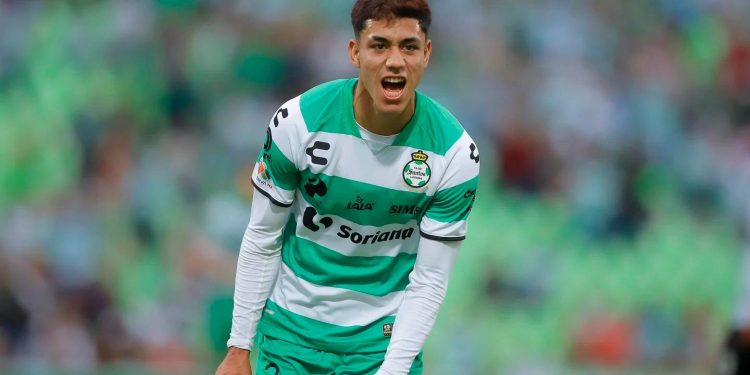 Galatasaray'da sol bek arayışı