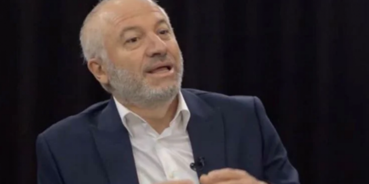 Gelecek Partili isim 'Mahir Ünal'la ilgili anısını anlattı: 'Bütün yüzünü atkı ile kapatmıştı...'