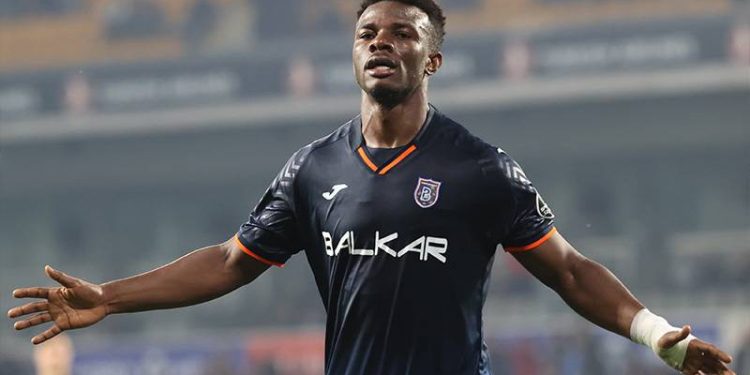 Giresunspor'u 3-1 mağlup eden Medipol Başakşehir, averajla ikinci sıraya yükseldi