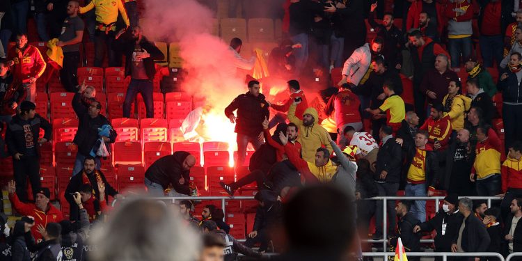 Göztepe-Altay maçında çıkan olaylarla ilgili soruşturma sürüyor