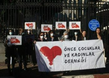 HPV aşısı için mücadele eden kadınlar kazandı, Sağlık Bakanlığı aşılama başlatıyor: 'Pes ettiler'