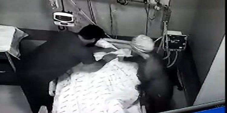 Hastaya eziyet edilen hastane yedi gün sonra yeniden açıldı