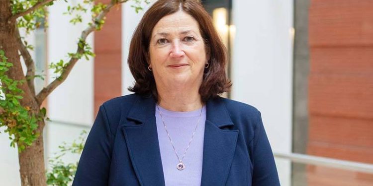 Hollandalı bakan Katar Emiri'nin yanında gökkuşağı renkli kol bandı takacak mı?