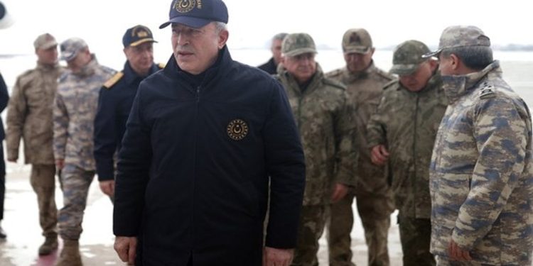 Hulusi Akar Irak sınırında