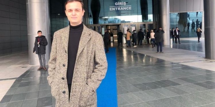 İYİ Partili Alp Emeç: Gençler ekonomik özgürlüklere sahip olsa da sansür yasasını içselleştiremez