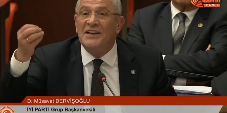 İYİ Partili Müsavat Dervişoğlu: ‘Anamızı belleyen kadıysa, kadıyı kime şikâyet edelim?’