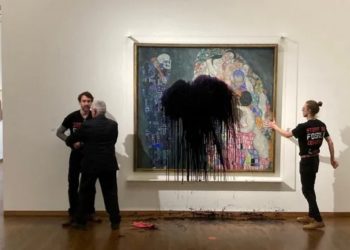 İklim eylemcileri Gustav Klimt tablosunu hedef aldı