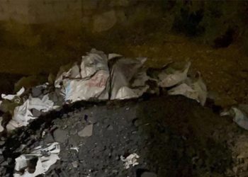 İmam hatip müdürü, okulun kömürünü evini boyaması karşılığında boyacıya sattı