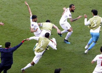 İran, Galler'i uzatma dakikalarında devirdi!