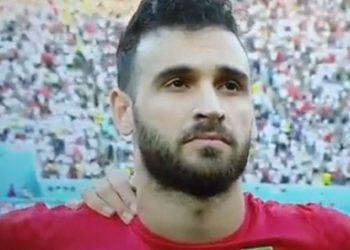 İranlı futbolculardan tarihe geçecek protesto: Milli marşı okumadılar