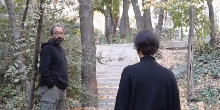 İranlı oyuncu Süheyla Golestani, başörtüsünü çıkararak protestolara destek verdi