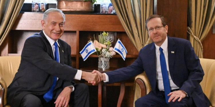 İsrail Cumhurbaşkanı, hükümeti kurma yetkisini Netanyahu'ya verdi