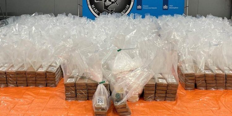 İstanbul’da 22 kilo 880 gram likit kokain ele geçirildi