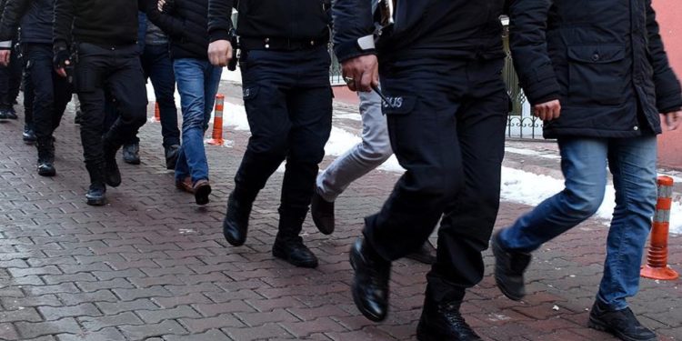 İstanbul'da IŞİD ve El Kaide operasyonu: 18 şüpheli yakalandı