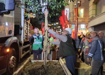 İstiklal Caddesi’nde beton saksılar kaldırılıyor