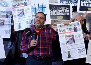 İsveçli gazeteci-yazar: Nobel Ödülü kutlamasına Türk Büyükelçisi yerine Bülent Keneş’i davet edin