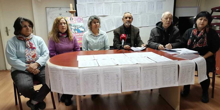 İzmir'de öğrencilere ücretsiz yemek için binlerce imza toplandı