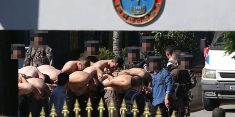 Alman basınına konuşan ihraç TSK subayı : Masumdum ancak bunu ispatlayacak bir ortam yoktu