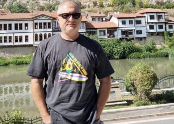 KHK TV muhabiri Ahmet Erkan’ın evine polis baskını; gözaltına alındı