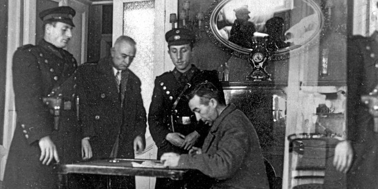 Kanun gömleği giymiş ayrımcılık: Varlık Vergisi 80 yaşında