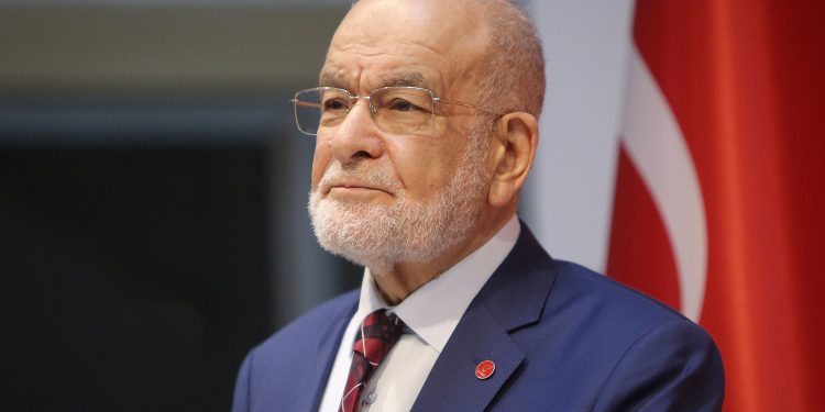 Karamollaoğlu: İktidar bloğunun sınırlarını çizdiği dar alanda siyaset yapmayı reddediyoruz