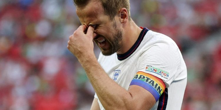 Katar'da bir yasak da gökkuşağına: Sarı kart tehdidi Avrupa ülkelerine geri adım attırdı