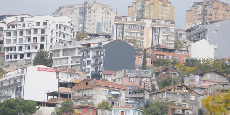 'Kocaeli'deki binaların yüzde 45'i olası depremde risk teşkil edebilir'