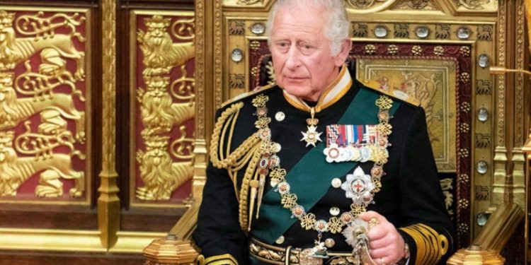 Kral 3. Charles, çalışanlarına cebinden ikramiye ödeyecek