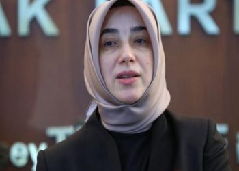 Mahir Ünal’dan boşalan koltuğa Özlem Zengin atandı