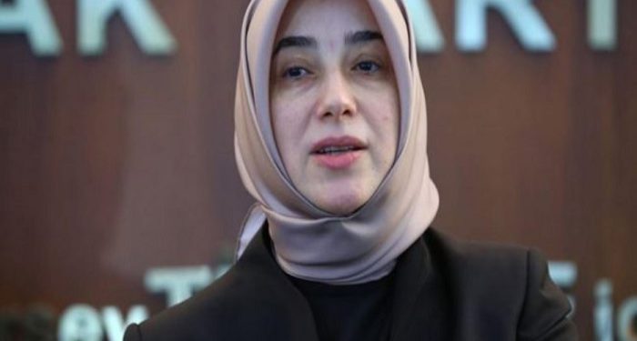 Mahir Ünal’dan boşalan koltuğa Özlem Zengin atandı