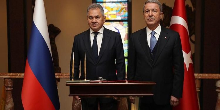 Milli Savunma Bakanı Akar, Rus mevkidaşı Şoygu ile telefonda görüştü