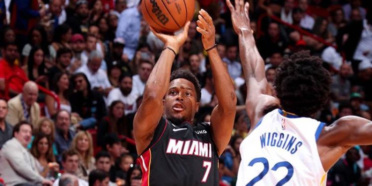 NBA'de günün sonuçları; Miami Heat, son şampiyon Warriors karşısında kazandı
