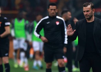 Okan Buruk'tan Beşiktaş ve Fenerbahçe açıklaması: İşimize yarar