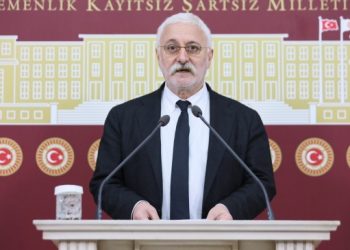 Oluç: Kültür ve inançları anayasaya yazmak zorundasınız