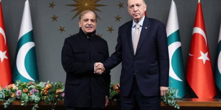 Pakistan’la 5 milyar dolarlık ticaret hacmi hedefimize ulaşmak için gerekli siyasi iradeye ve kararlılığa sahibiz