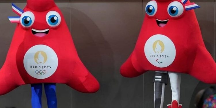 Paris'in 2024 Olimpiyat maskotları "eşofmanlı klitorise" benzetildi