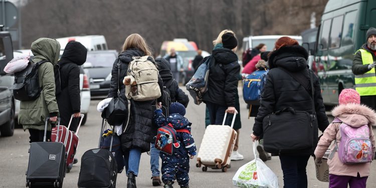 Polonya, barınma merkezlerindeki Ukraynalı mültecilerden ücret alacak
