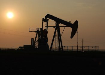 Reuters: Türkiye Suriye’deki petrol kuyularını bombaladı