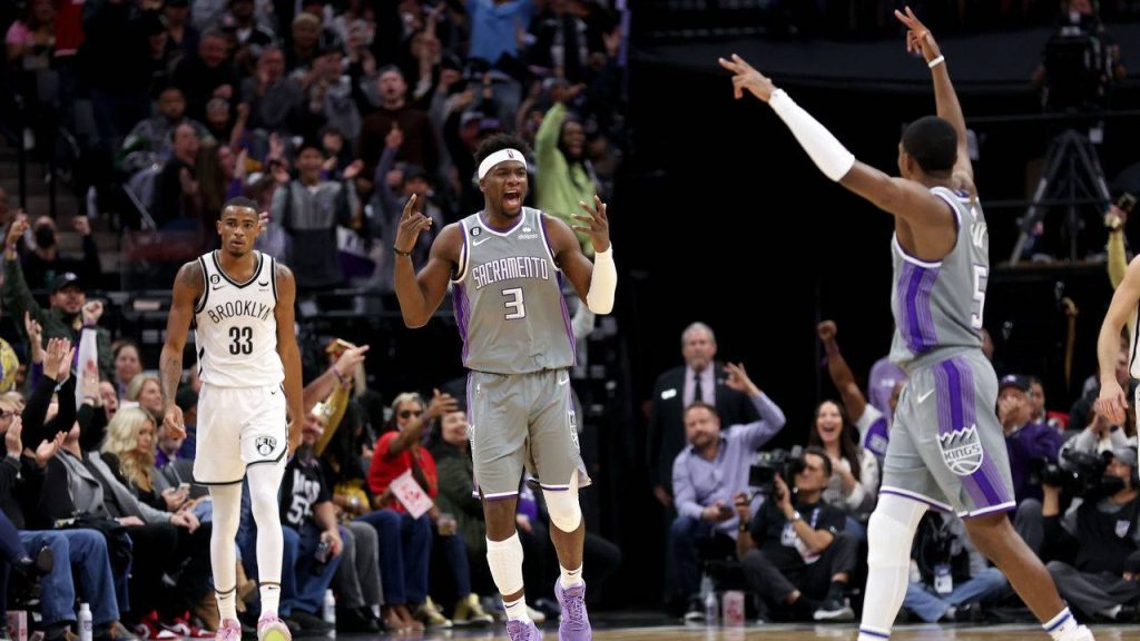 Sacramento Kings'ten Nets potasına 153 sayı!