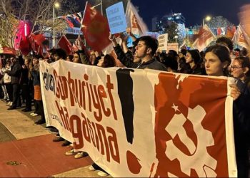 Saltanatın yıkılışının 100. yılında sosyalist parti ve örgütler, 'Kahrolsun saltanat,  yaşasın Cumhuriyet' dedi