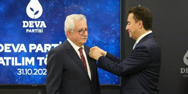 Sivas Katliamı sanıklarının avukatı Akıncı, DEVA Partisi'ne katıldı