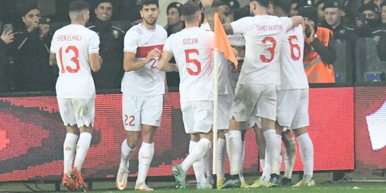 Spor yazarları Türkiye- Çekya maçını değerlendirdi: "A Milli Takım'ı Hakan bir orkestra şefi gibi yönetti"