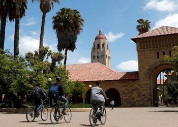 Stanford Üniversitesi'nde yaklaşık bir yıl boyunca öğrenci taklidi yapıp yurtlarda kalan adam yakalandı