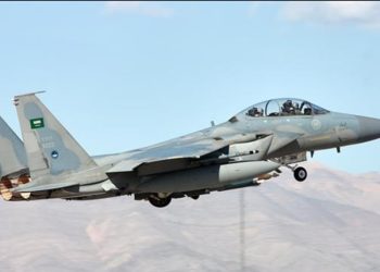 Suudi Arabistan’da F-15 savaş uçağı düştü