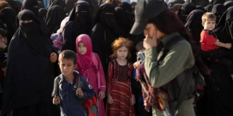 S﻿DG Türkiye'nin hava saldırıları nedeniyle 'IŞİD'le savaşamadıklarını' açıkladı